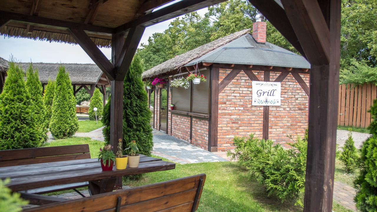 Zajazd Nad Stawem Grabówko エクステリア 写真