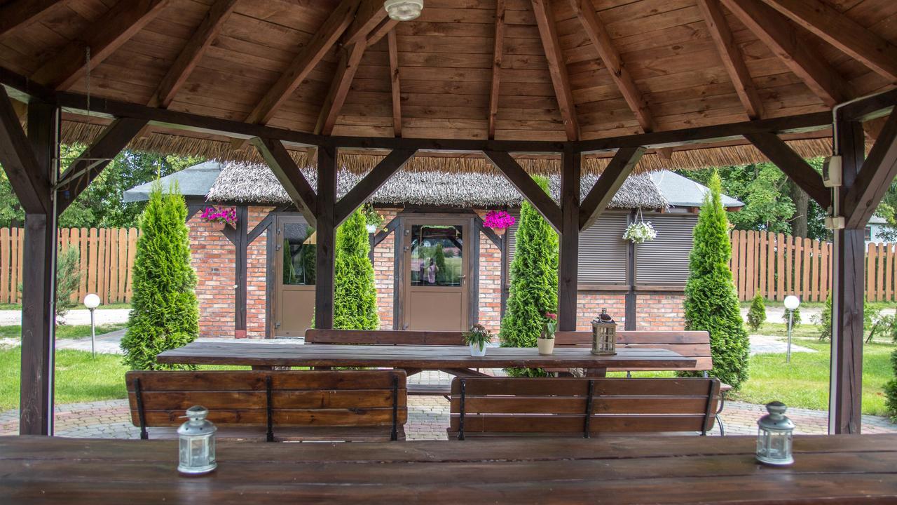 Zajazd Nad Stawem Grabówko エクステリア 写真